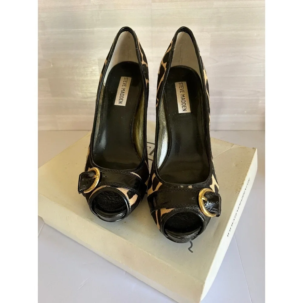Steve Madden Womens Lezlie Peep Toe Pumps Giraffe Print Calf Hair Buckle Size 9M